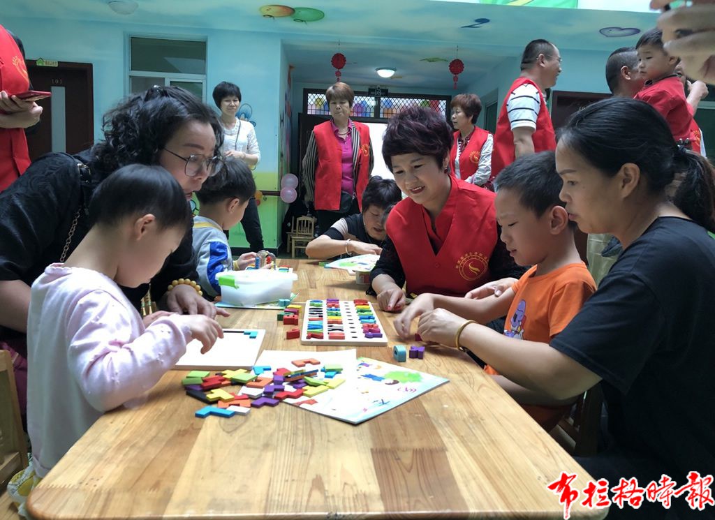 20190602162958 1024x745 - 【布拉格时报】旅捷侨领陈金妹帮助家乡儿童圆梦