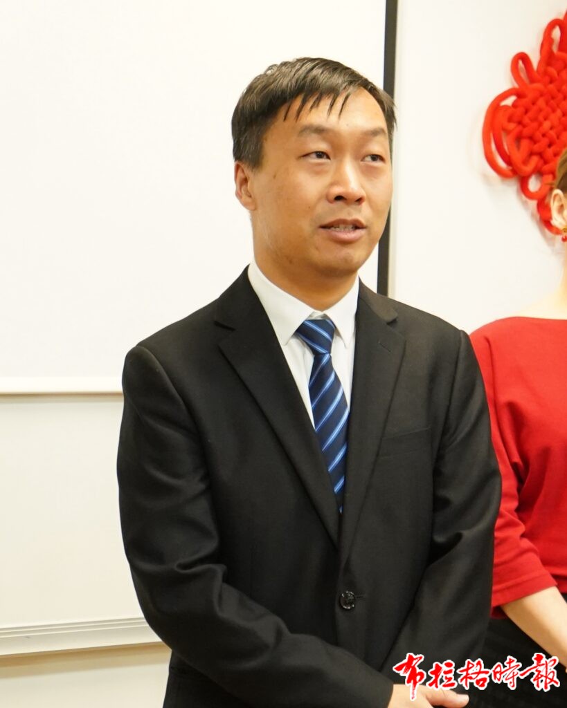 DSC03762 副本 819x1024 - 【布拉格时报】布拉格孔子学院成功举办2025新春游园会活动